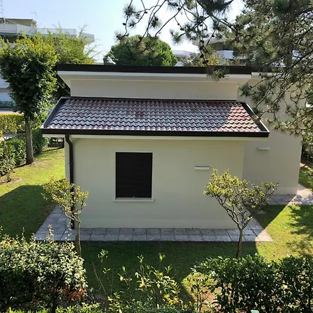 Villa With Shared Pools And Garden *