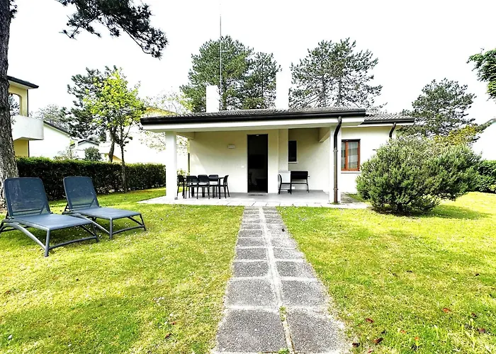 With Shared Pools And Garden