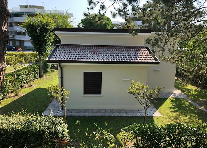 فيلة With Shared Pools And Garden *