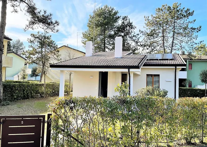 With Shared Pools And Garden * Bibione