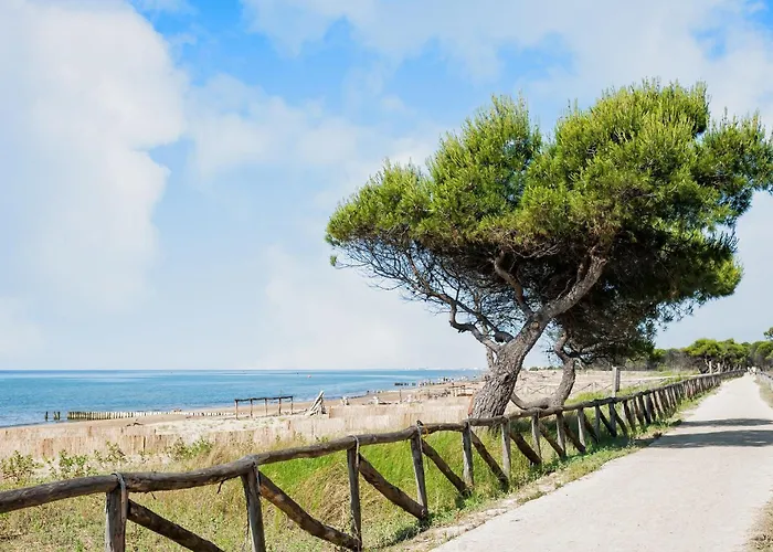 Villa With Shared Pools And Garden Bibione